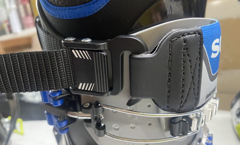 Best power strap in the industry? This buckle is easy to get on and off, and tightens up super snug. Awesome (but a little heavy).